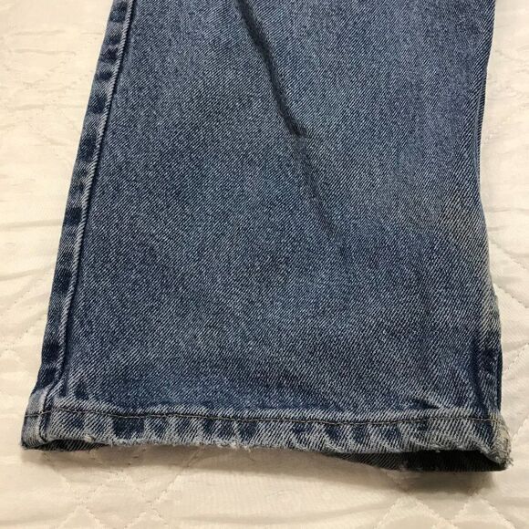 Distressed Wrangler blue jeans 46X30‎ - Picture 2 of 8